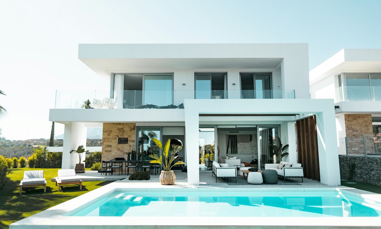 Quiet Villa With Mature Garden main property photo